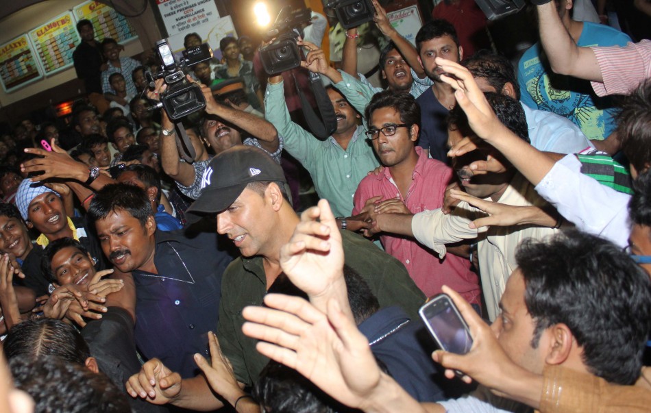 Akshay Kumar at Gaiety Galaxy Akshay Kumar