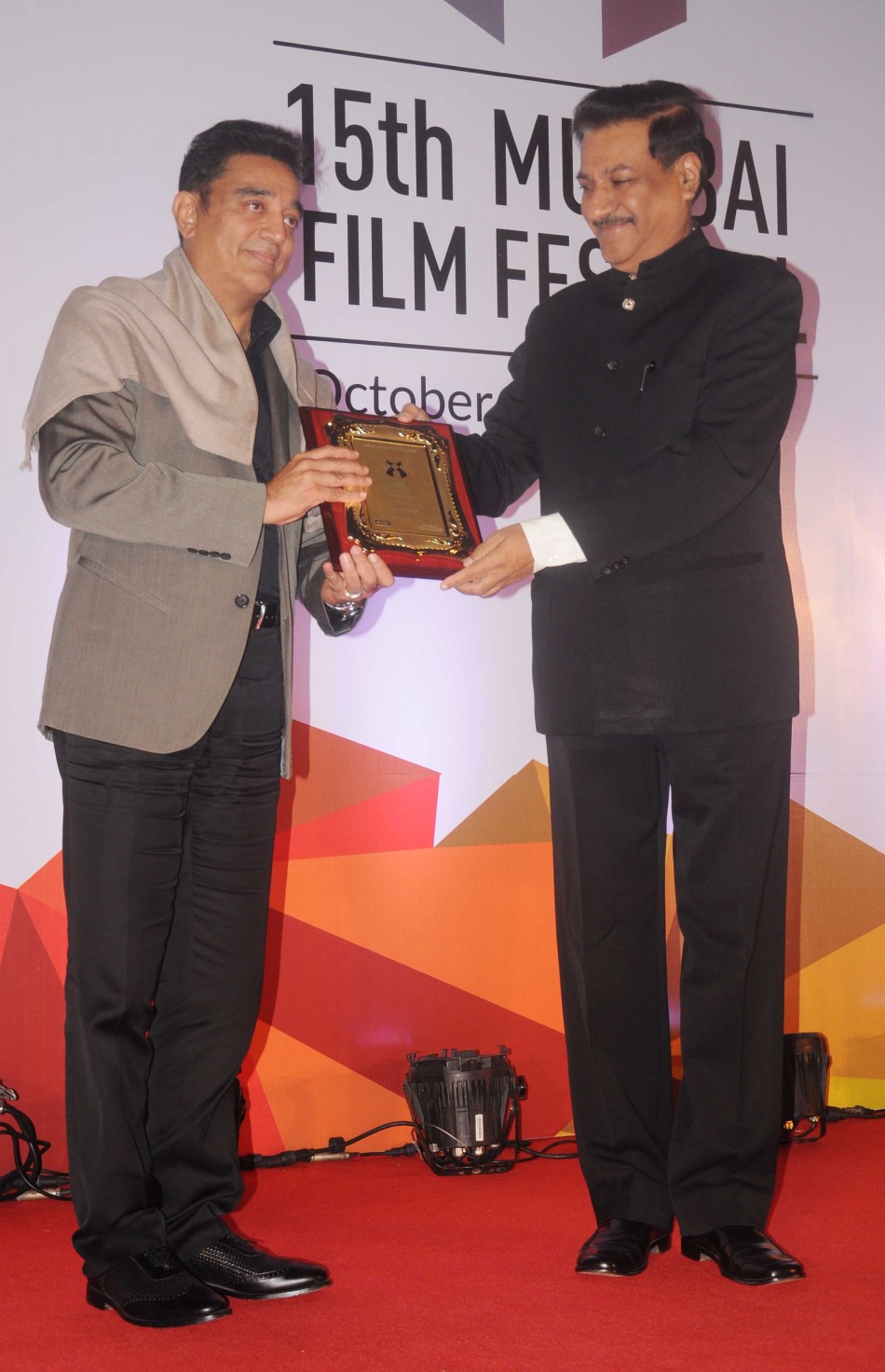 Kamal Haasan,Prithviraj Chavan