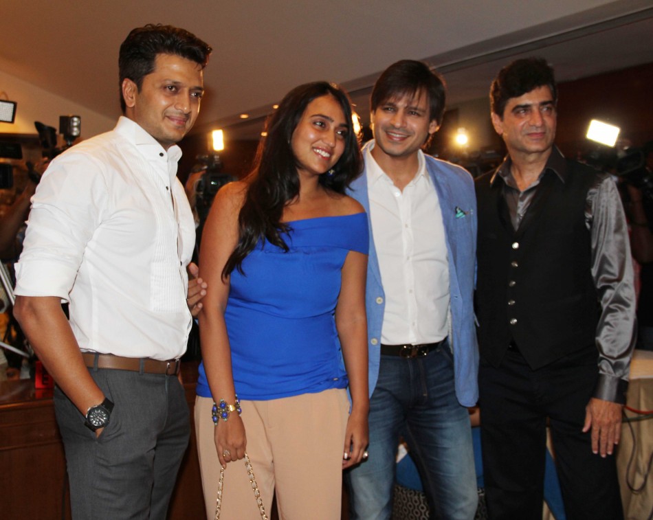 Riteish Deshmukh ,Vivek Oberoi with wife Priyanka Alva