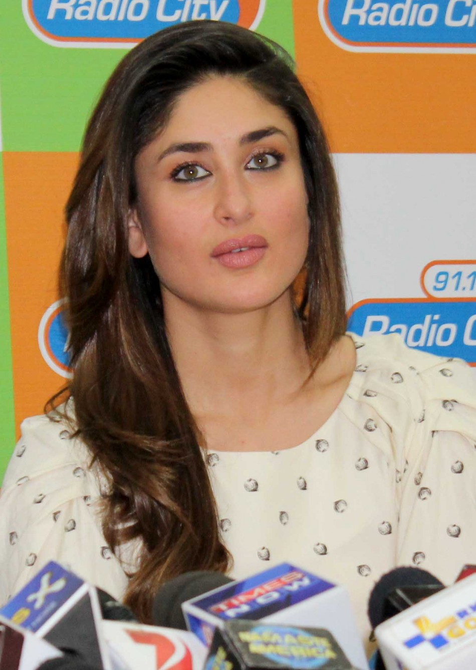 Exclusive Interview with Kareena Kapoor - video Dailymotion