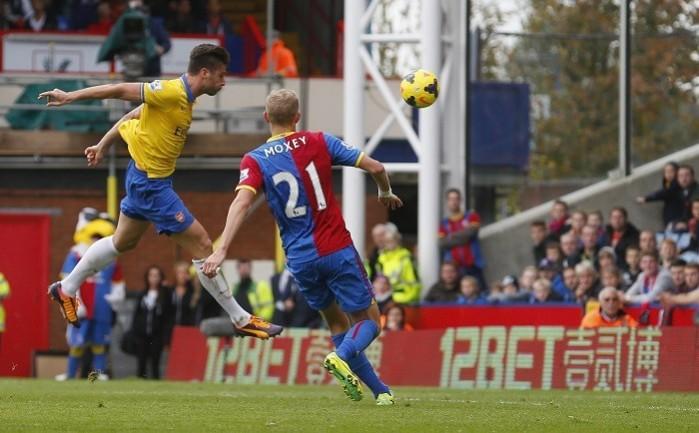 Arsenal striker Olivier Giroud scores against Crystal Palace in their English Premier League game. Reuters Giroud Arsenal