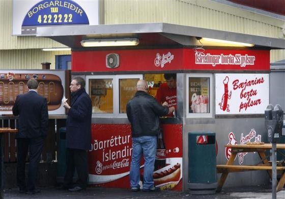 9: Iceland 9: Iceland