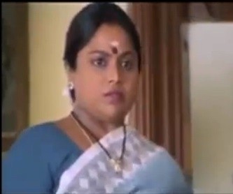 Saritha (Screenshot from "Friends", CinemaJunction/YouTube)