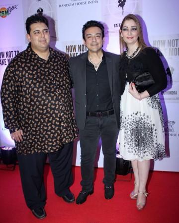Pakistani Singer Adnan Sami and family (photo Varinder Chawla) Pakistani Singer Adnan Sami and family (photo Varinder Chawla)