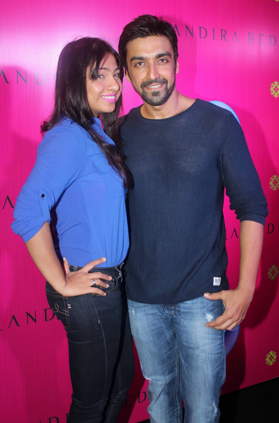 Ashish Chaudhary, Samita Bangargi