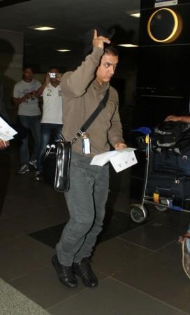 Aamir Khan at Mumbai airport Aamir Khan