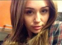 miley-cyrus-misses-her-tresses-singer-tweets-pictures-with-long-hair
