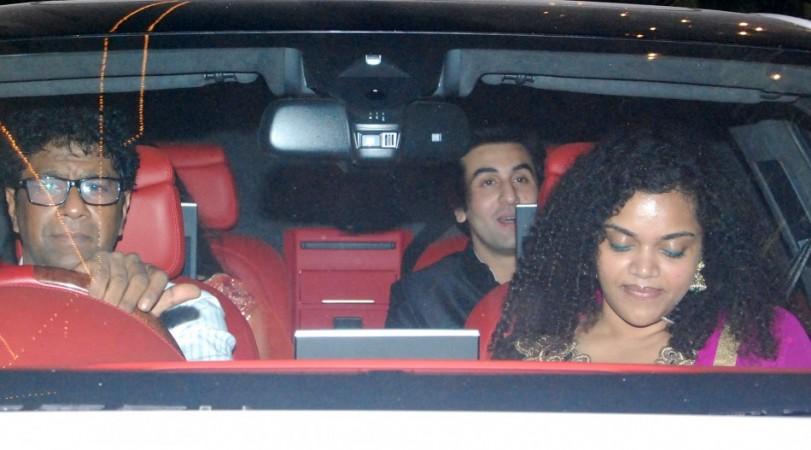 Katrina and Ranbir Arrive Together trying to dodge media (Varinder Chawla) Katrina and Ranbir Arrive Together trying to dodge media (Varinder Chawla)