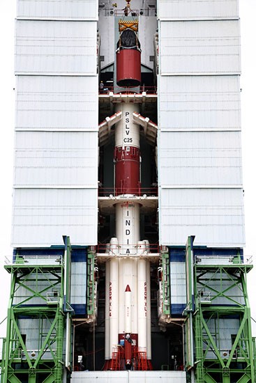 13 PSLV-C25 Third and Fourth Stage being placed on top of the Second Stage 13 PSLV-C25 Third and Fourth Stage being placed on top of the Second Stage