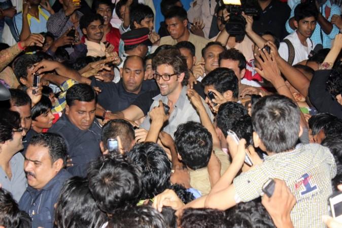 Hrithik Roshan at Chandan Cinema Hrithik Roshan