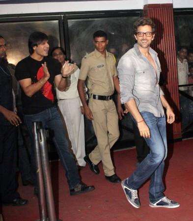 Hrithik Roshan and Vivek Oberoi at Chandan Cinema Hrithik Roshan, Vivek Oberoi
