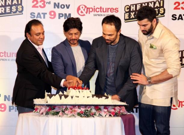 Shah Rukh Khan at Chennai Express success party Shah Rukh Khan