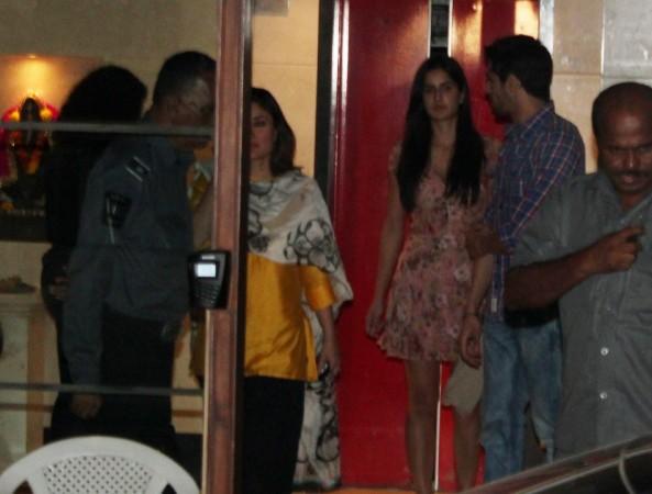 Katrina Kaif Emerges with Kareena on left (Varinder Chawla) Katrina Kaif Emerges with Kareena on left (Varinder Chawla)