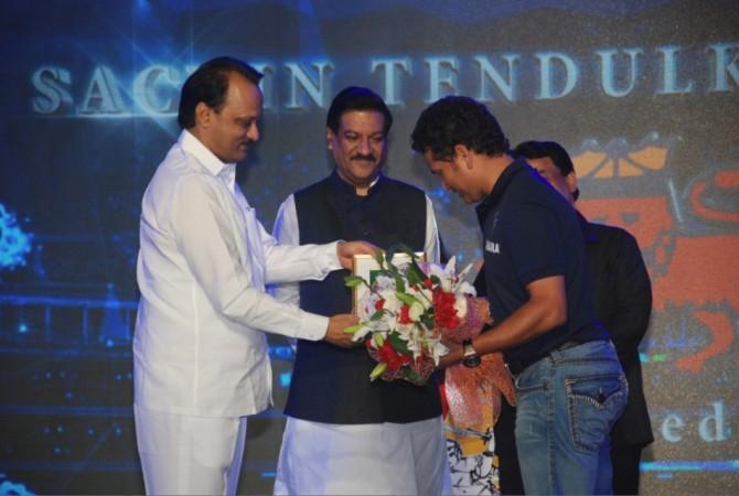 Sachin Tendulkar felicitated by the Mumbai Cricket Association (MCA). Sachin Tendulkar