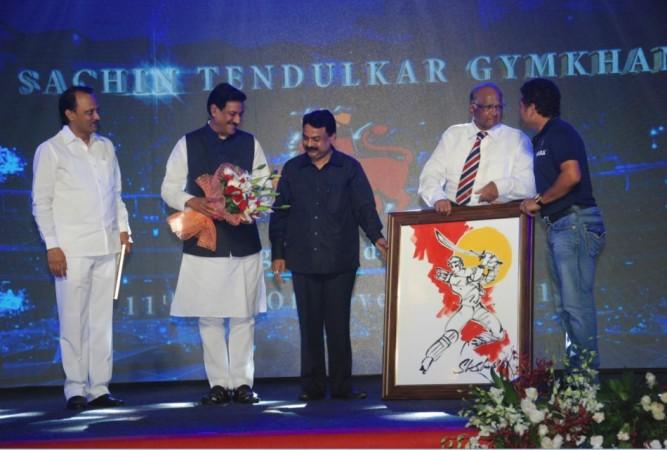Sachin Tendulkar felicitated by the Mumbai Cricket Association (MCA). Sachin Tendulkar