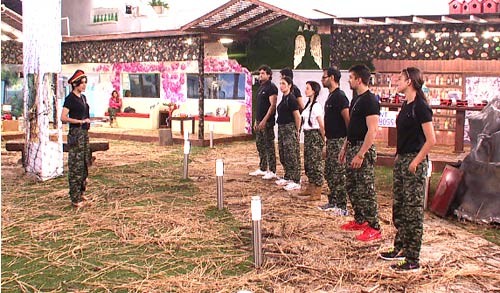 Bigg Boss 7 Inmates involved in the commando task (colors video screenshot)