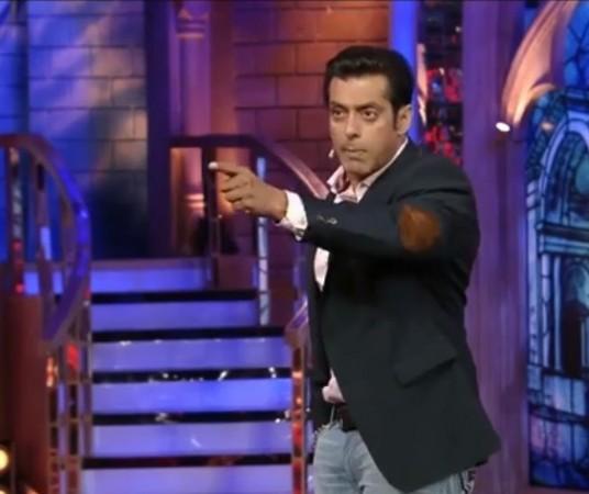 Bigg Boss 8 Salman Khan Warns Ex Lover Sangita Bijlani