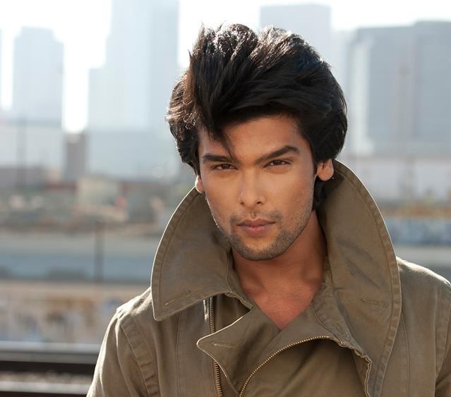 I dont take much time to dress up Kushal Tandon