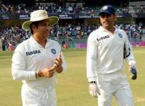 sachin-tendulkar-dhoni-india