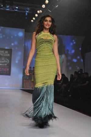 Sonam Kapoor at SIFW 2013 Sonam Kapoor