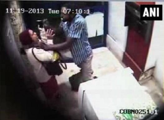 Man attacks woman at ATM in Bangalore Man attacks woman at ATM in Bangalore