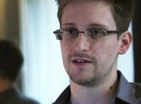 nsa-whistleblower-edward-snowden-an-analyst-with-a-u-s-defence-contractor-is-interviewed-by-the-guardian-in-his-hotel-room-in-hong-kong