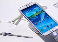 a-samsung-galaxy-note-ii-in-consumer-electronics-show-ces-in-las-vegas-2013