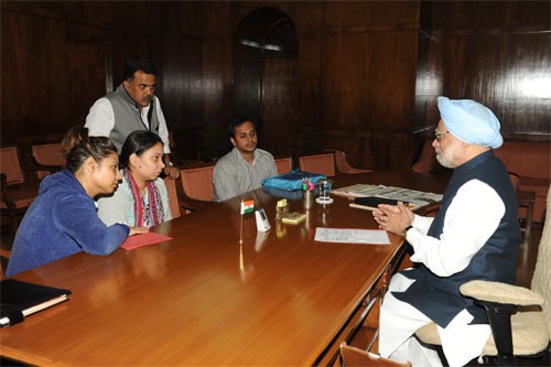 Jailed Sailor's Family Meets PM