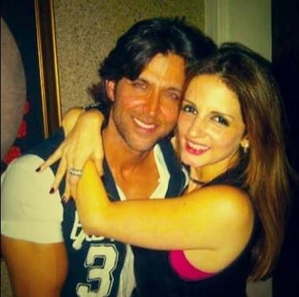 Hrithik and Sussanne hug each other  Hrithik-Sussanne Split