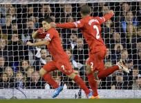 luis-suarez-liverpool-glen-johnson