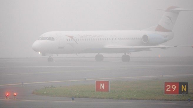 Dense fog delays flights in Delhi