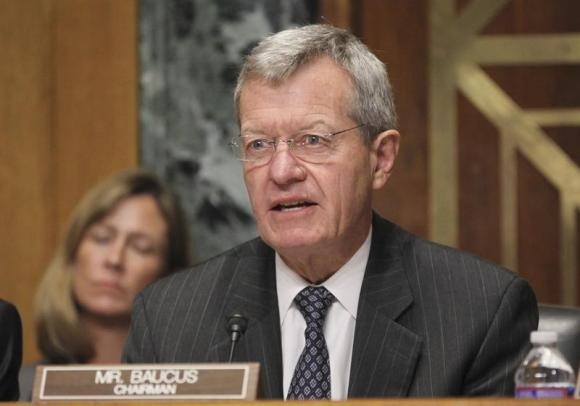 U.S. Senate Finance Committee Chairman Max Baucus questions Health and Human Services Secretary Kathleen Sebelius during a Finance Committee hearing on Capitol Hill in Washington November 6, 2013.