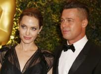 brangelina-watch-brad-pitt-and-angelina-jolie-spotted-at-the-gold-coast-with-kids
