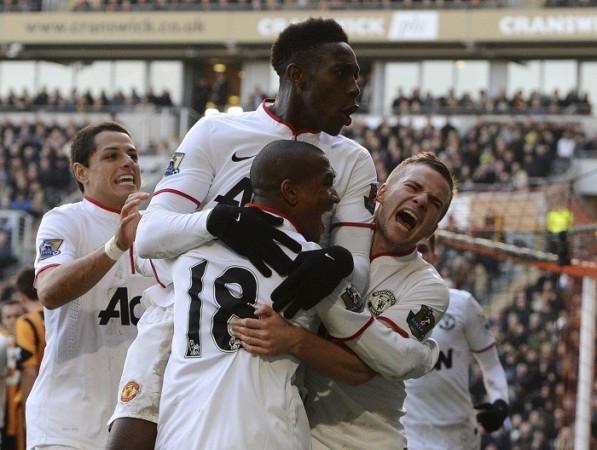 Manchester United players celebrate the winning goal against Hull City in the English Premier League, December 26. Reuters Welbeck Cleverley Young Hernandez Manchester United