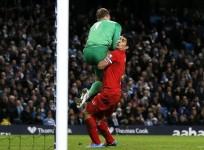 luis-suarez-liverpool-joe-hart-manchester-city