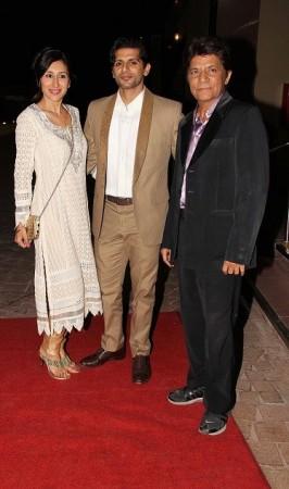 Karanvir Bohra seen with wife Teejay (Varinder Chawla) Karanvir Bohra seen with wife Teejay (Varinder Chawla)