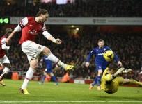nicklas-bendtner-arsenal-cardiff-marshall