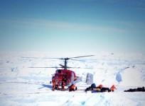the-chinese-helicopter-taking-the-stranded-scientists-and-crew-members