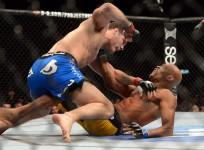 mma-ufc-168-weidman-vs-silva