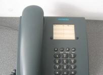 karis-oldest-nine-year-old-daughter-attempted-to-dial-911-from-the-room-phone-representational-picture