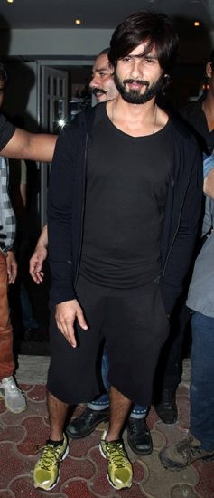 Shahid Kapoor at a bar launch Shahid Kapoor at a bar launch