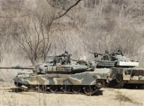 south-korean-soldiers-from-an-artillery-unit-participate-in-a-military-drill-near-the-demilitarised-zone-separating-north-korea-from-the-south-in-paju-north-of-seoul-march-29-2013
