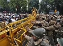 aam-aadmi-party-on-friday-came-up-with-one-of-the-strongest-defense-for-somanth-bharti