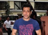 special-screening-of-jai-ho-for-ngo-kids-at-ketnav