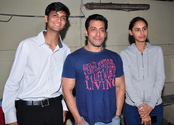 special screening of JAI HO for NGO kids at ketnav special screening of JAI HO for NGO kids at ketnav