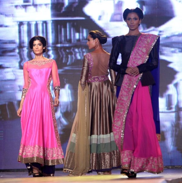 Celeb walk for Malhotra's at lilavati hospital's ‘Save the Girl Child’ event