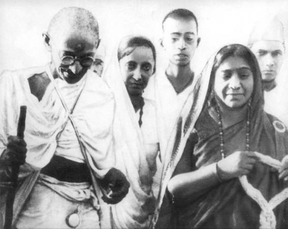 Mahatma Gandhi and Sarojini Naidu during the Salt Satyagraha of 1930 Mahatma Gandhi and Sarojini Naidu during the Salt Satyagraha of 1930