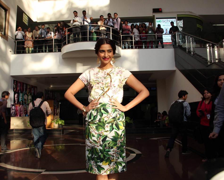 Sonam Kapoor and Ayushmann Khurrana at Press Conference of Bewakoofiyan Sonam Kapoor and Ayushmann Khurrana at Press Conference of Bewakoofiyan