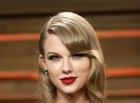 musician-taylor-swift-arrives-at-the-2014-vanity-fair-oscars-party-in-west-hollywood-california