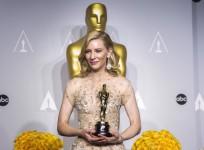 cate-blanchett-holds-her-oscar-for-best-actress-for-the-film-quotblue-jasminequot-at-the-86th-academy-awards-in-hollywood-california